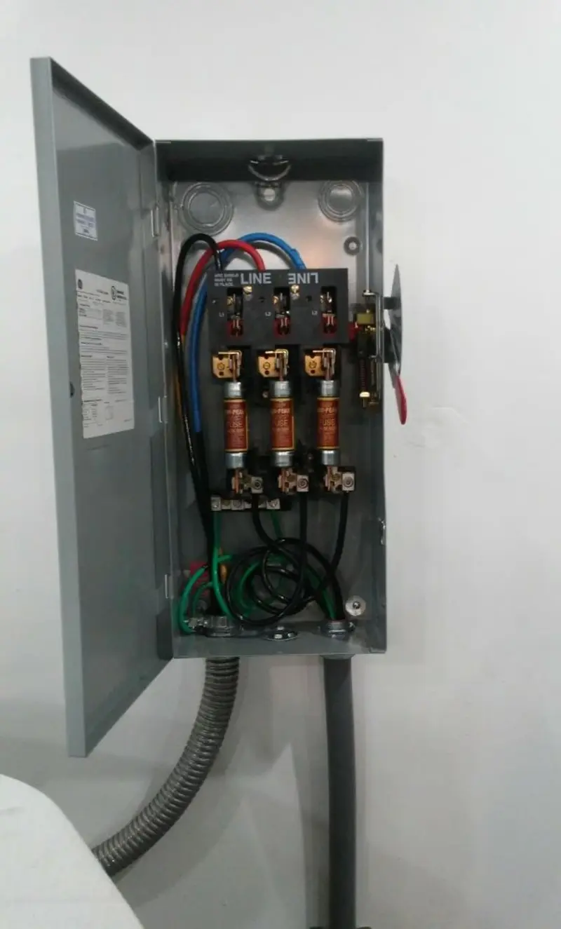 Three-phase disconnect switch installed for Electrical Wiring & Rewiring in Leavenworth