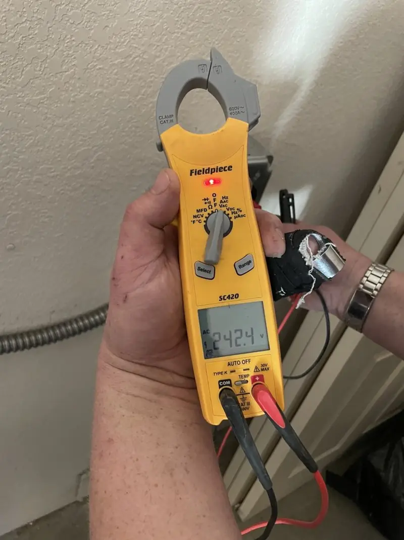 Voltage testing with clamp meter during Aluminum Wiring Replacement in Leavenworth